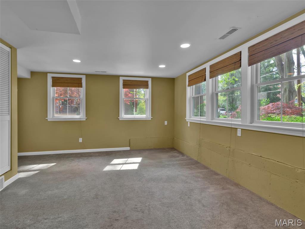164 Plant Avenue