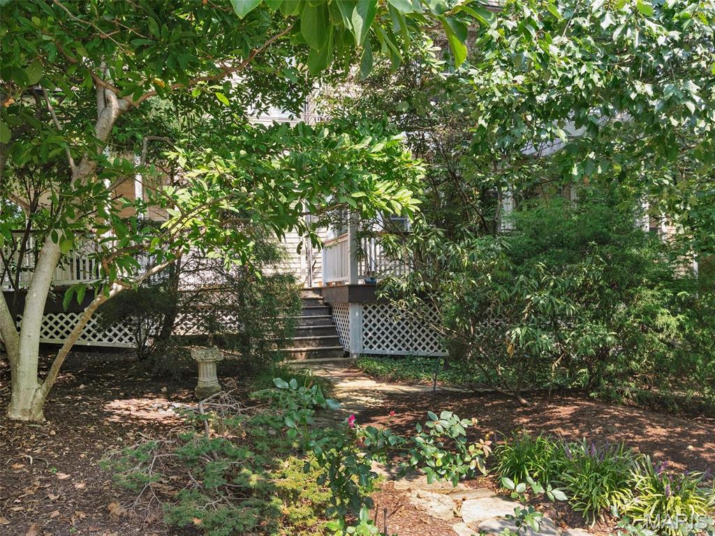 164 Plant Avenue