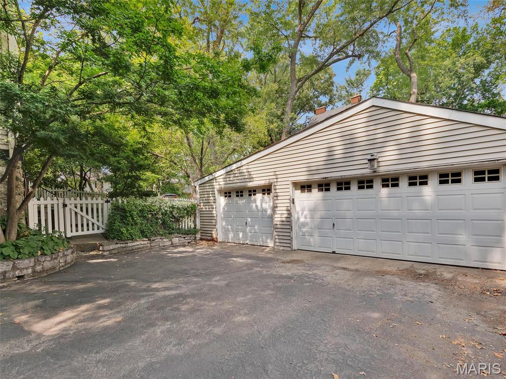 164 Plant Avenue
