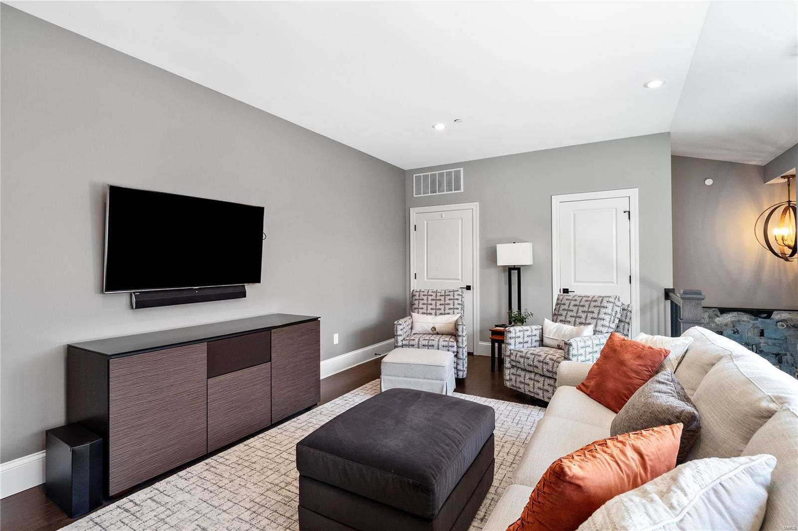 51 Topton Way Unit: 302