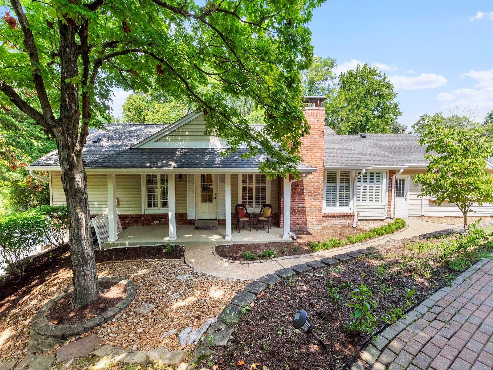 15090 Green Circle Drive