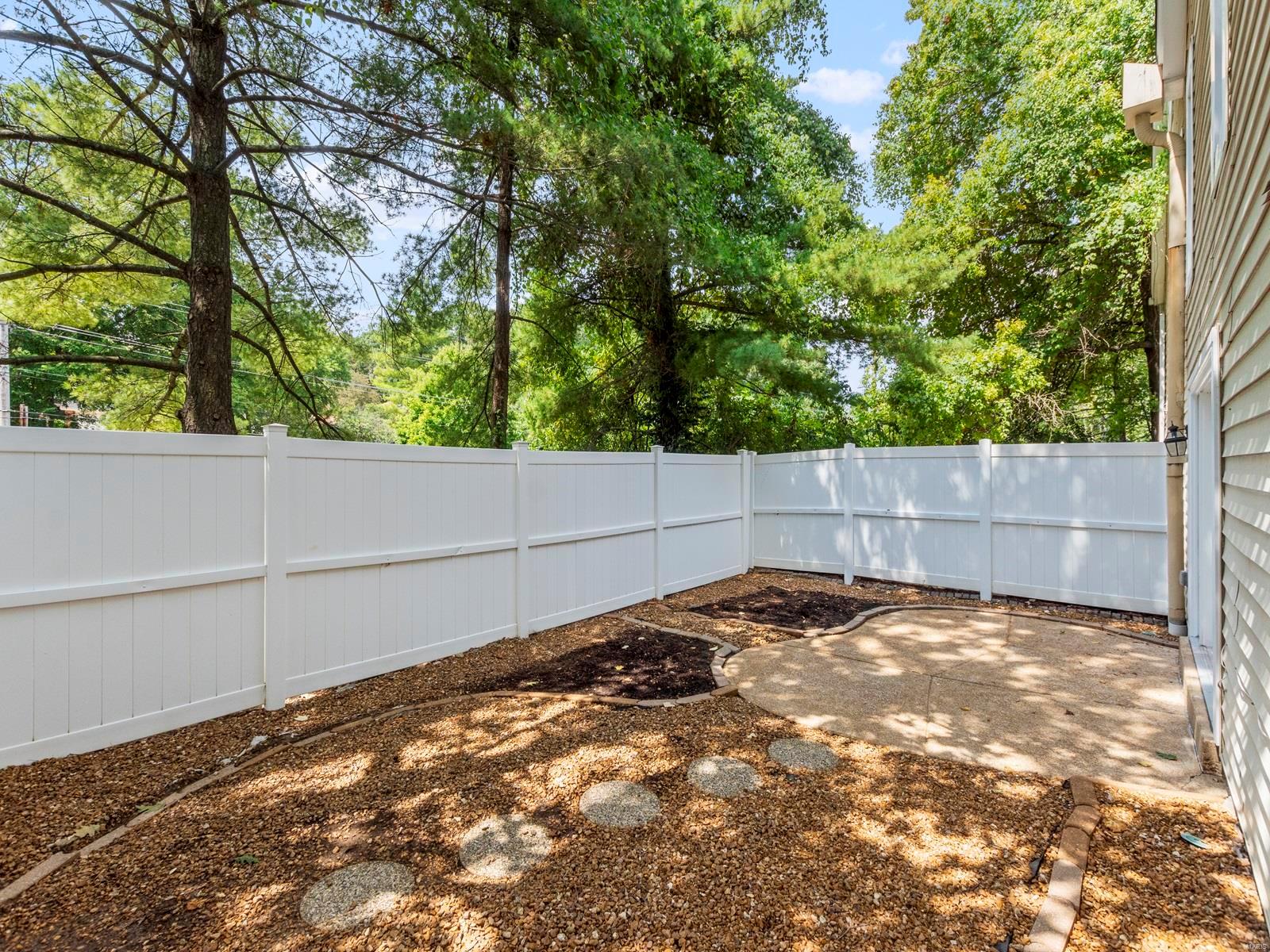 15090 Green Circle Drive