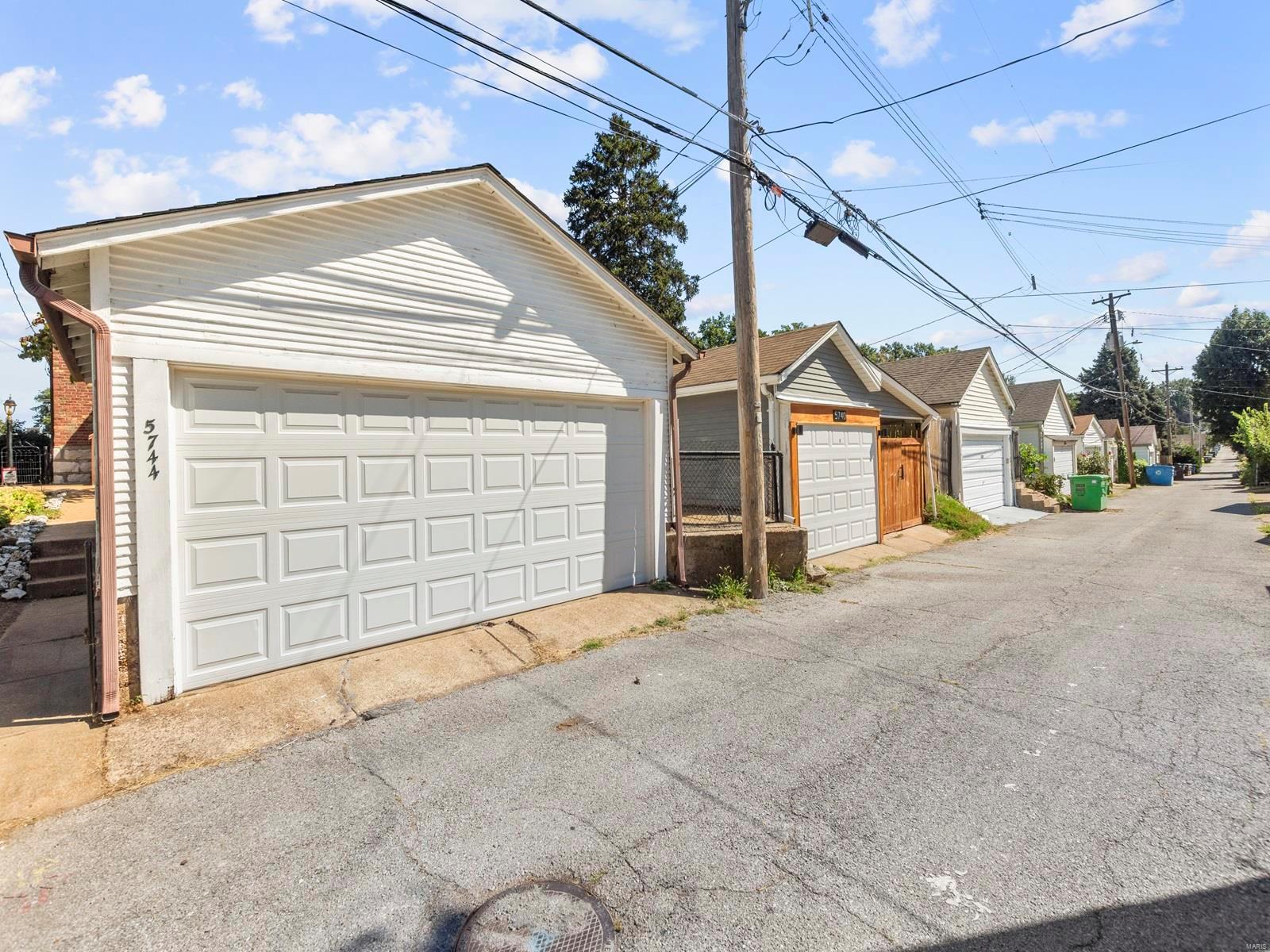 5744 Walsh Street
