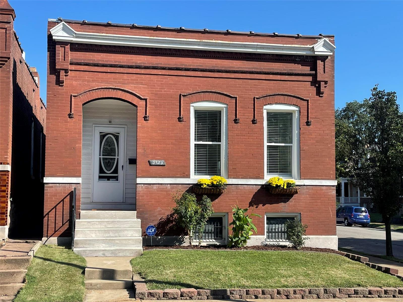 3129 Pestalozzi Street