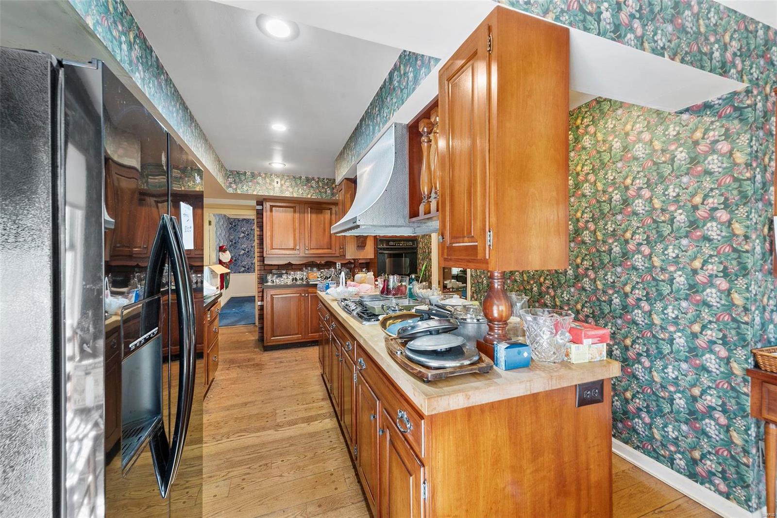 122 Frontenac Forest St.
