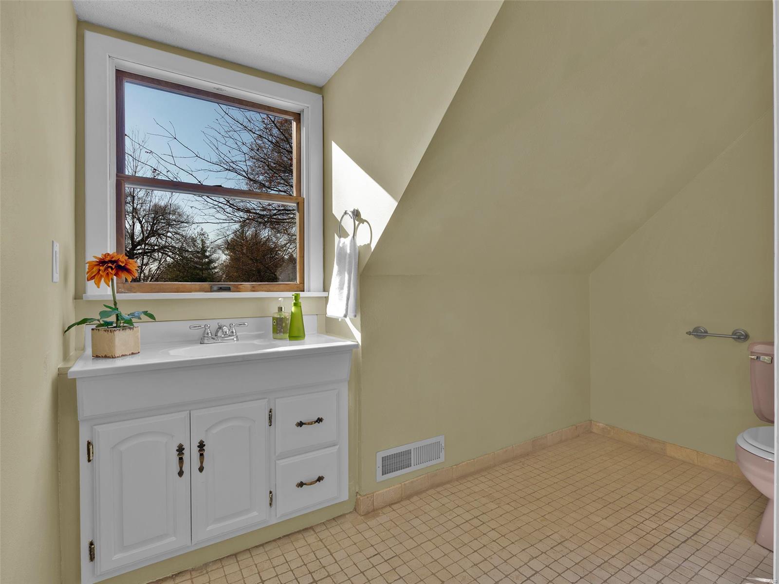 660 Washington Street