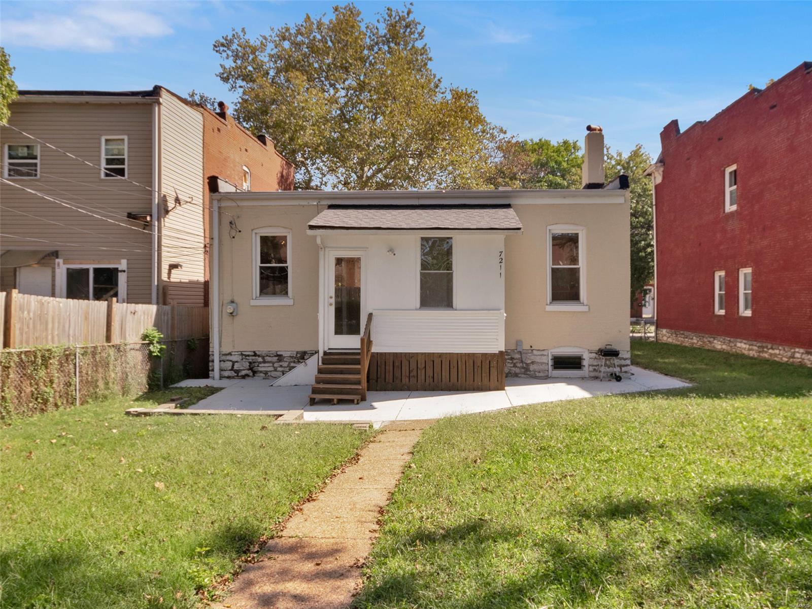 7211 Pennsylvania Avenue