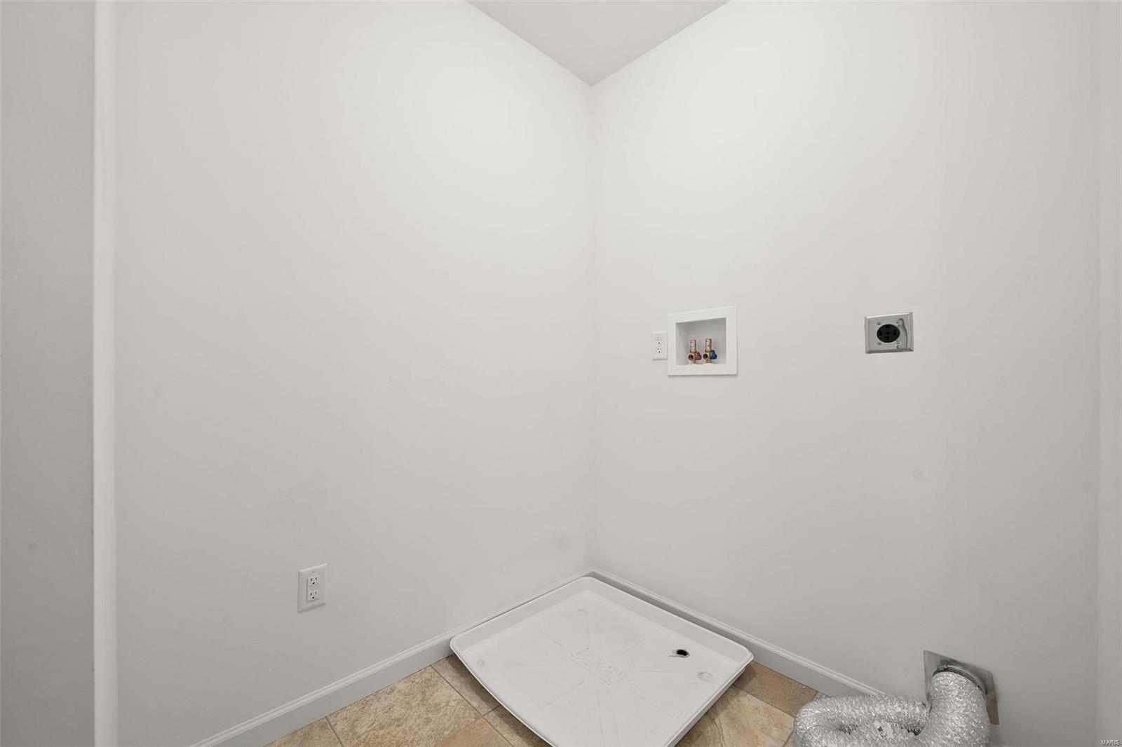 3340 Bentwater Place