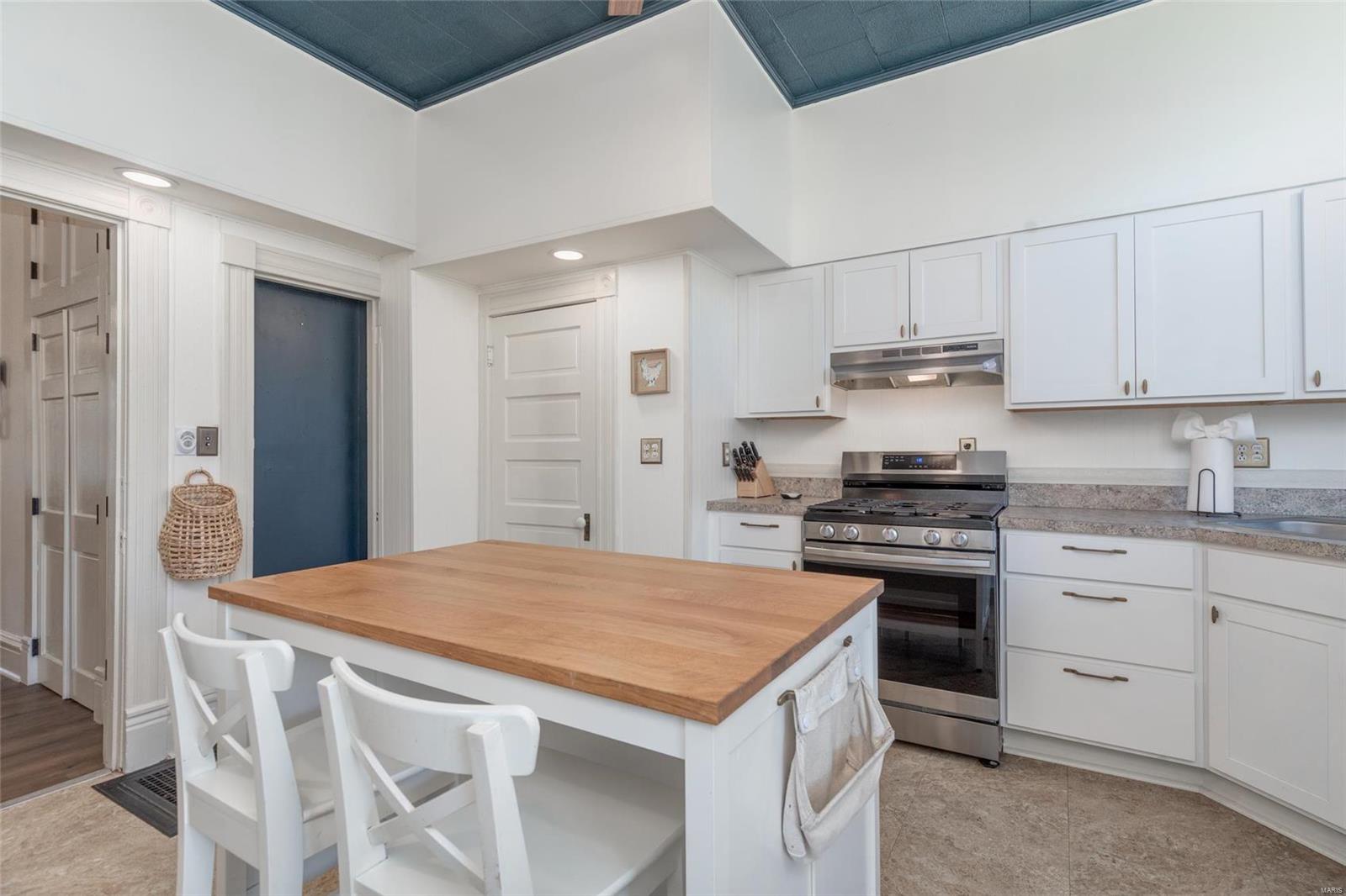 2320 Arkansas Avenue