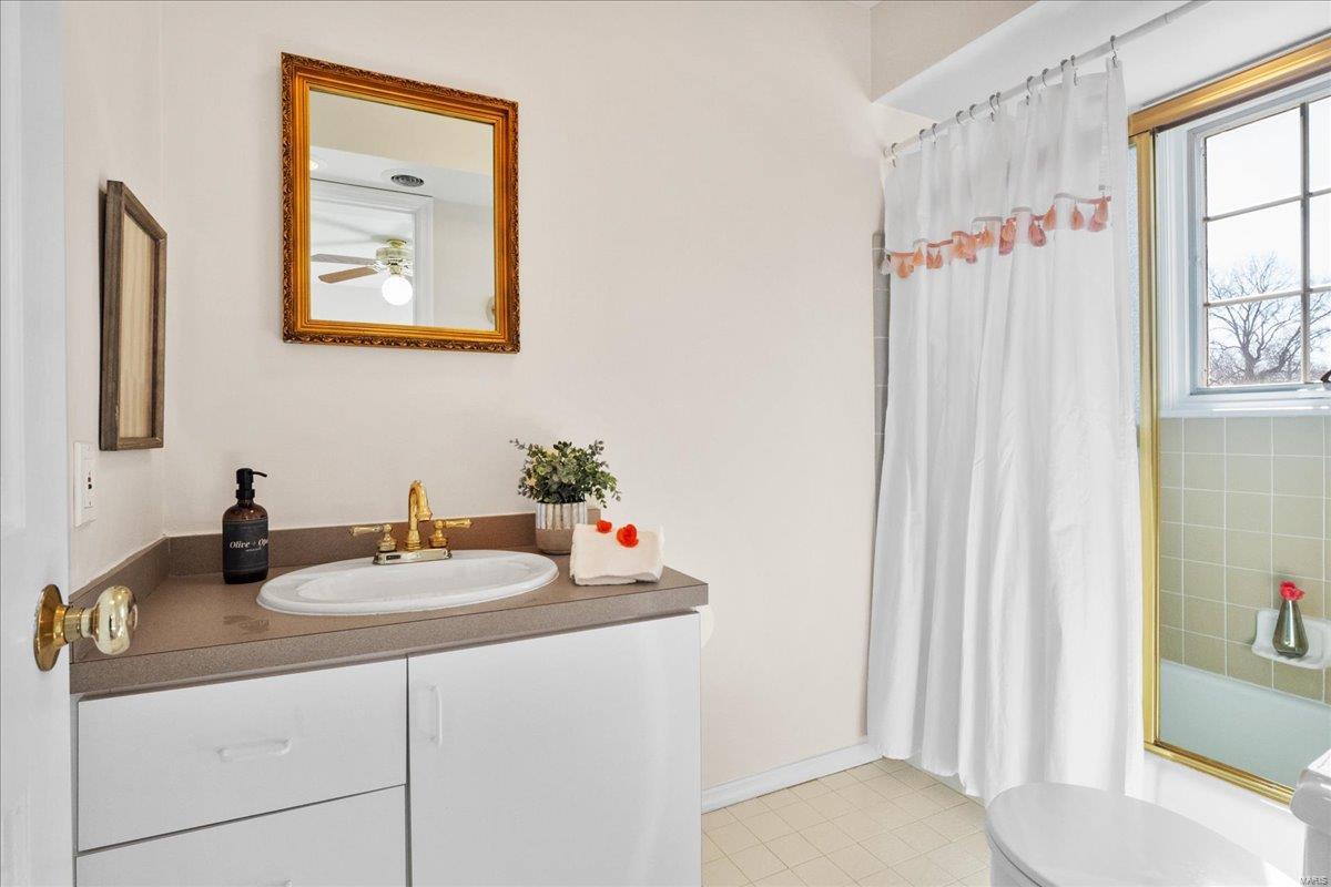 11920 Country Club Drive