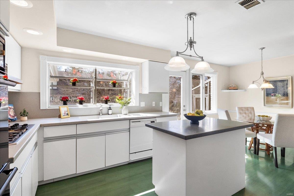 11920 Country Club Drive