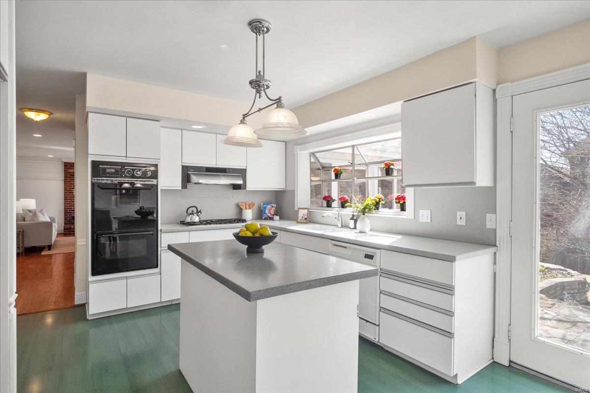 11920 Country Club Drive