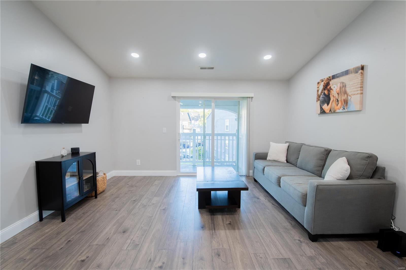 1960 Marine Terrace Drive Unit: J