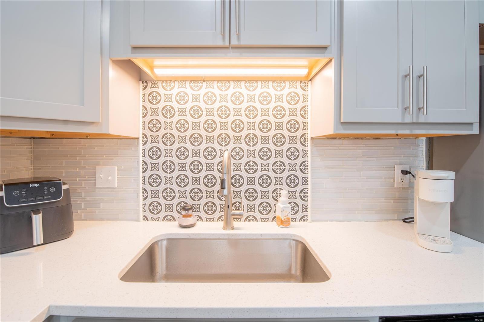 1960 Marine Terrace Drive Unit: J