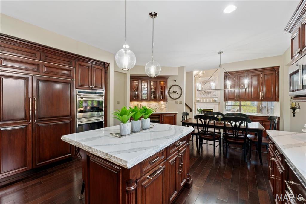 1346 Wellington View Place