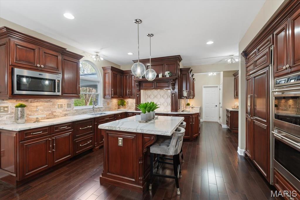1346 Wellington View Place