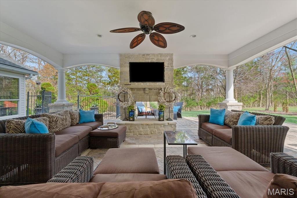 1346 Wellington View Place