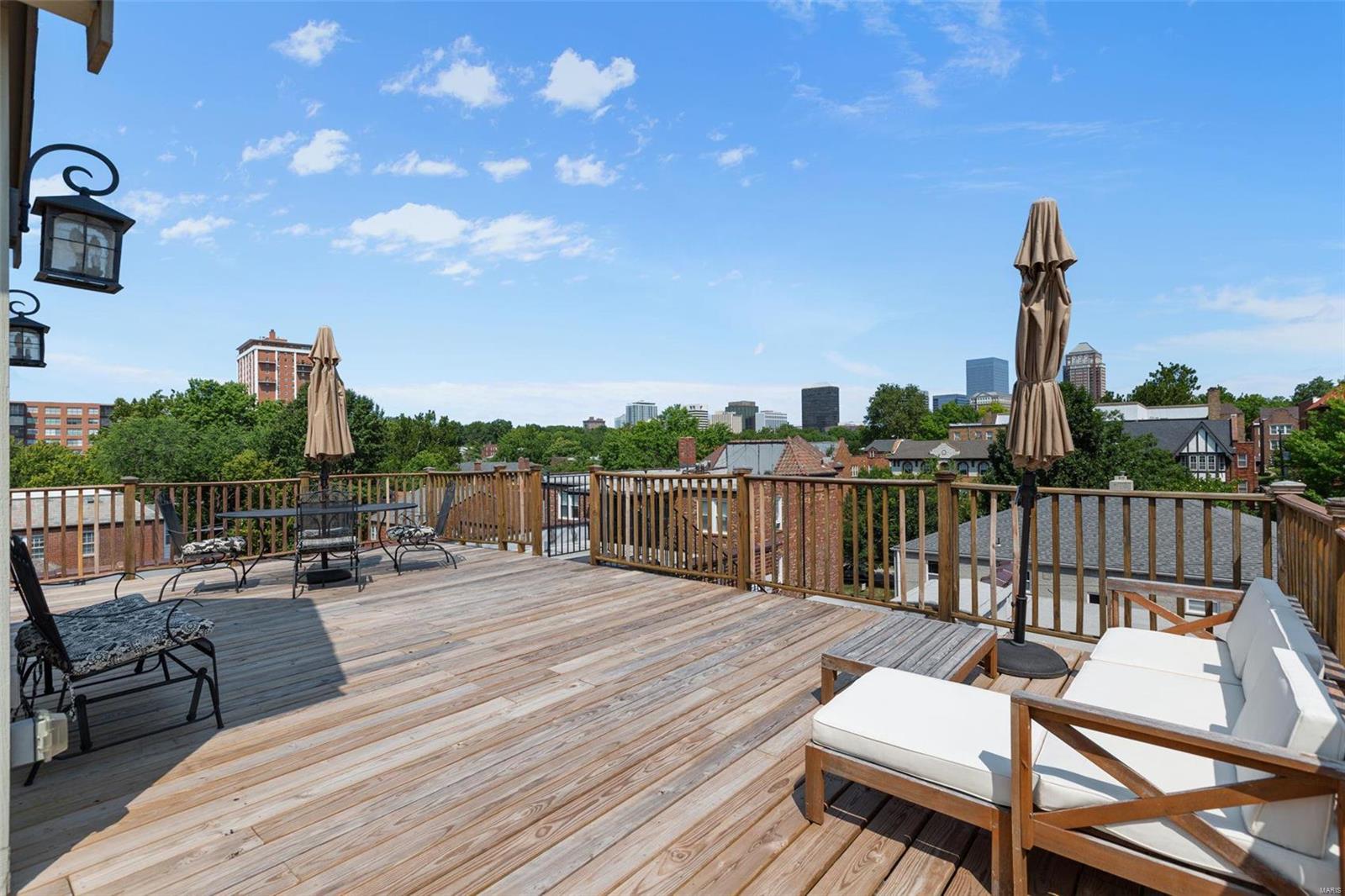 7527 Oxford Drive Unit: 2E