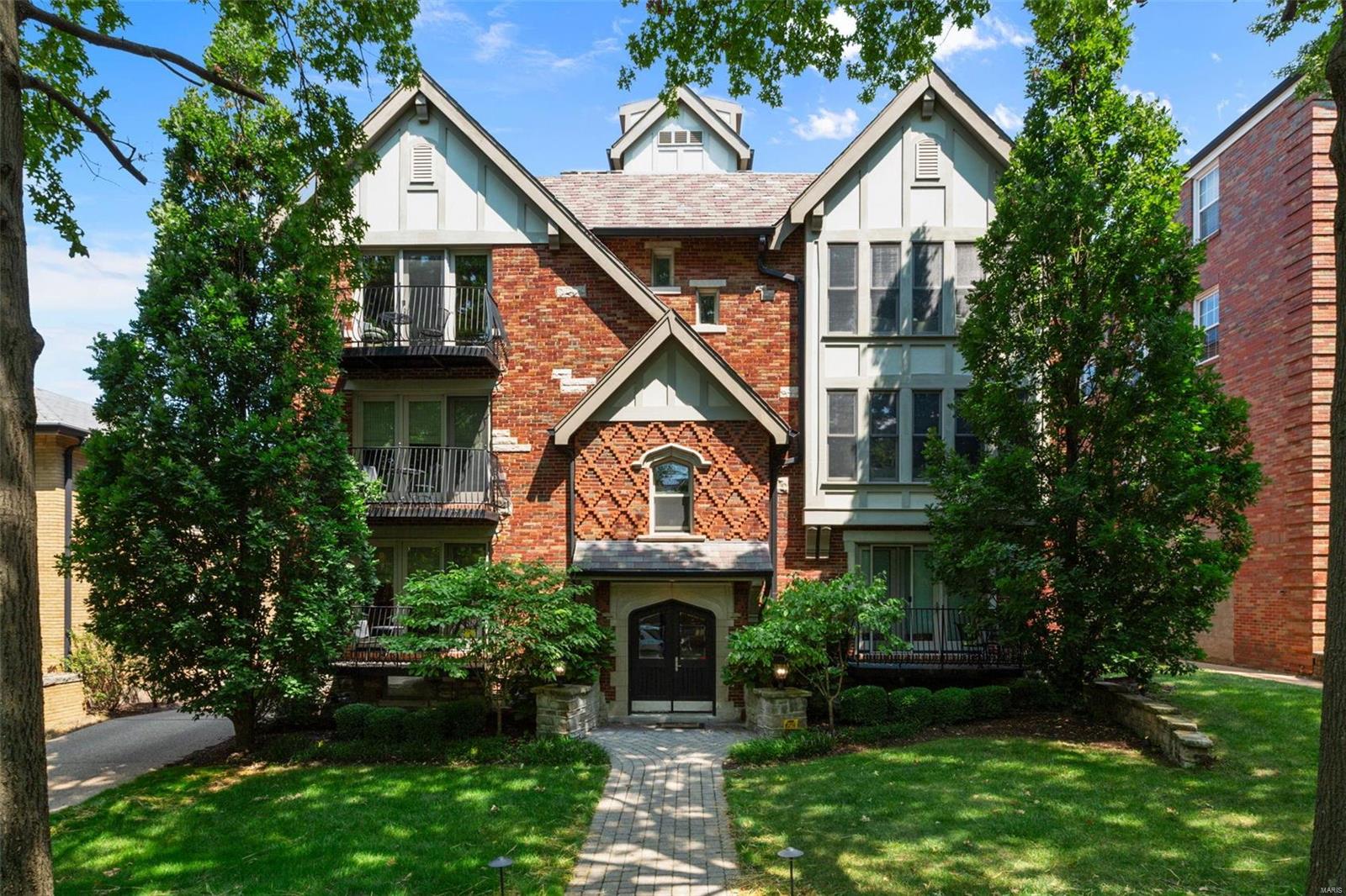 7527 Oxford Avenue Unit: 3W