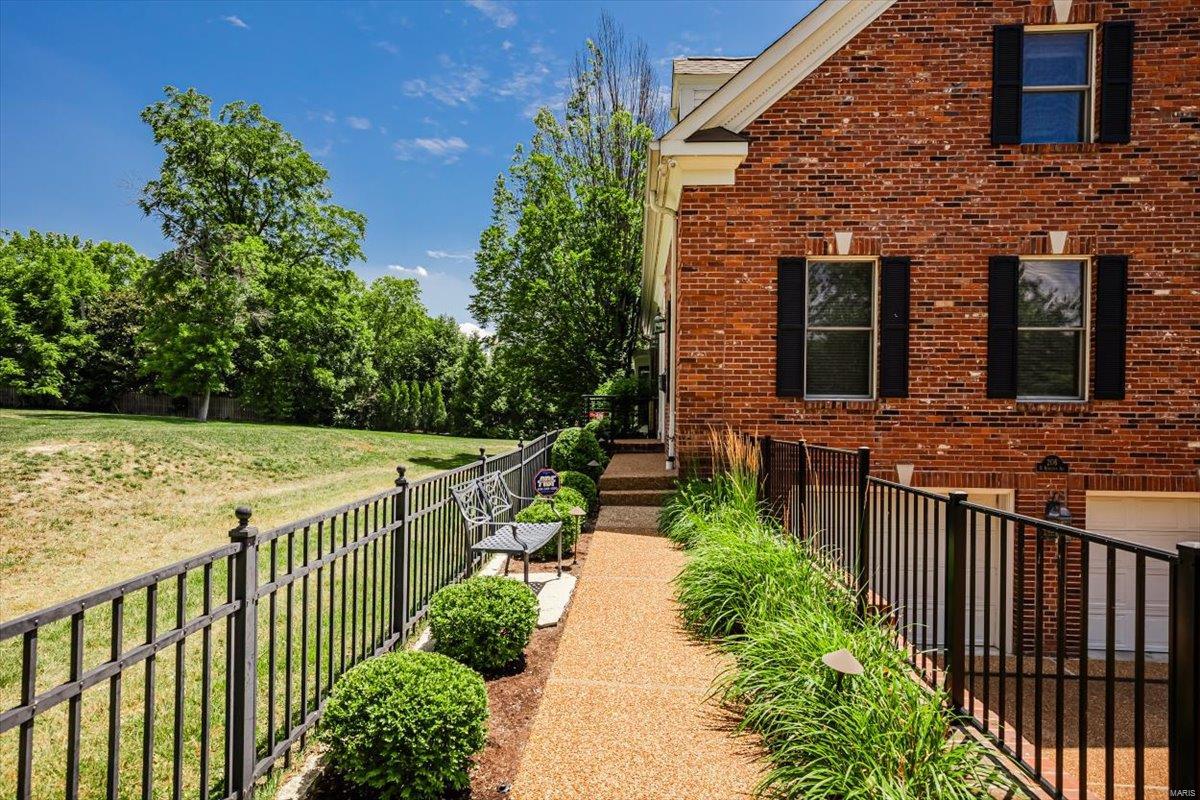 206 N Bemiston Avenue