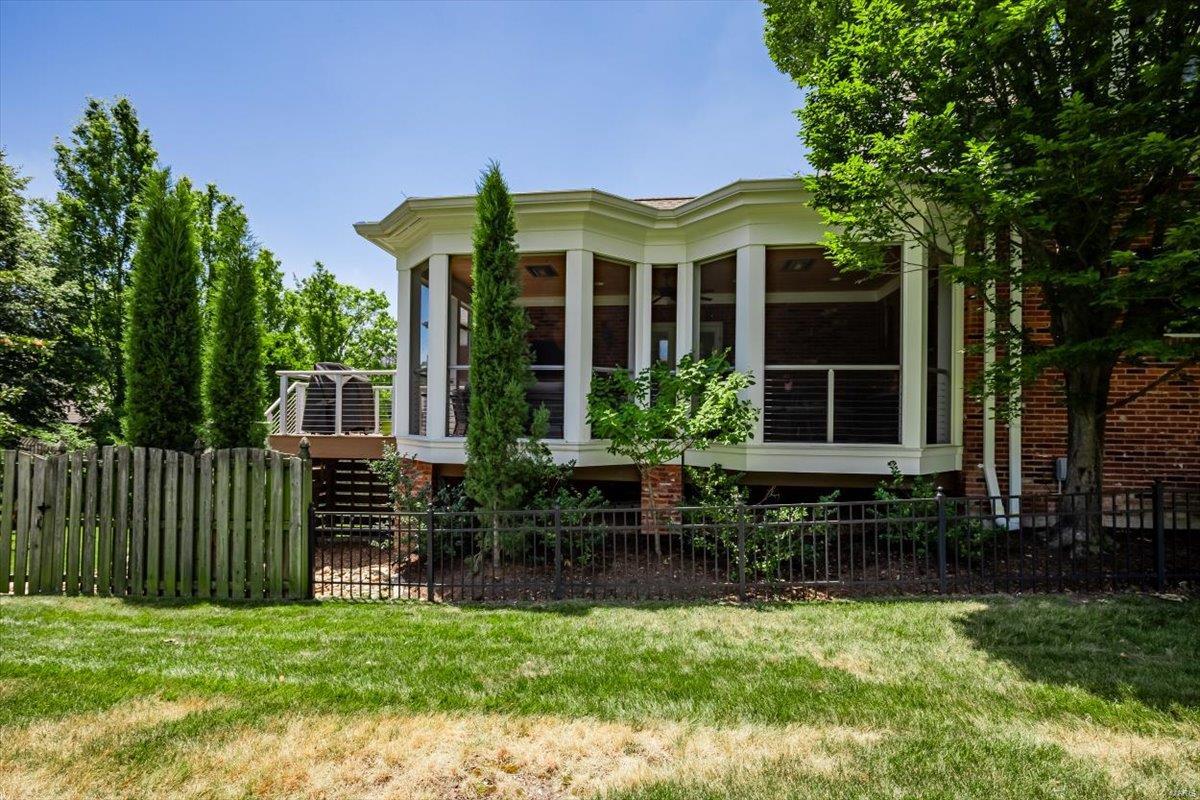 206 N Bemiston Avenue