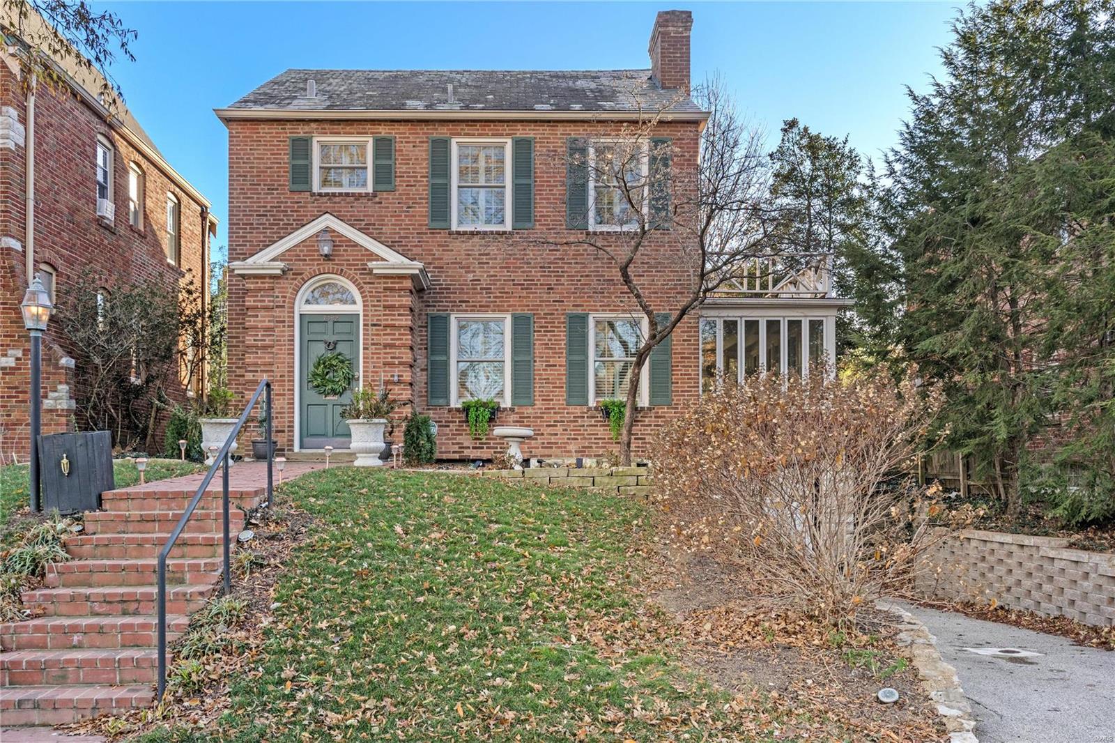 7482 University Drive