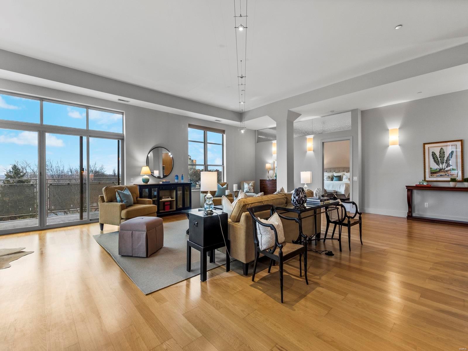 6340 Clayton Rd. Unit: 406