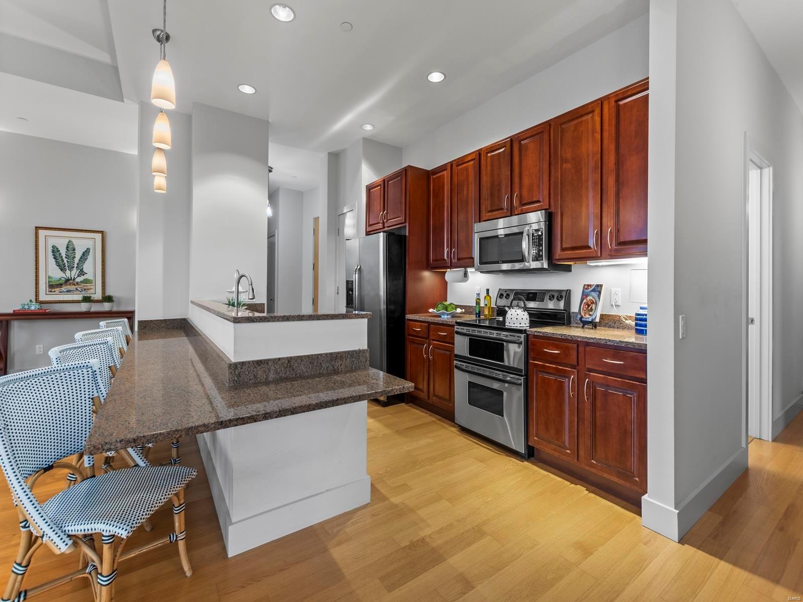 6340 Clayton Rd. Unit: 406