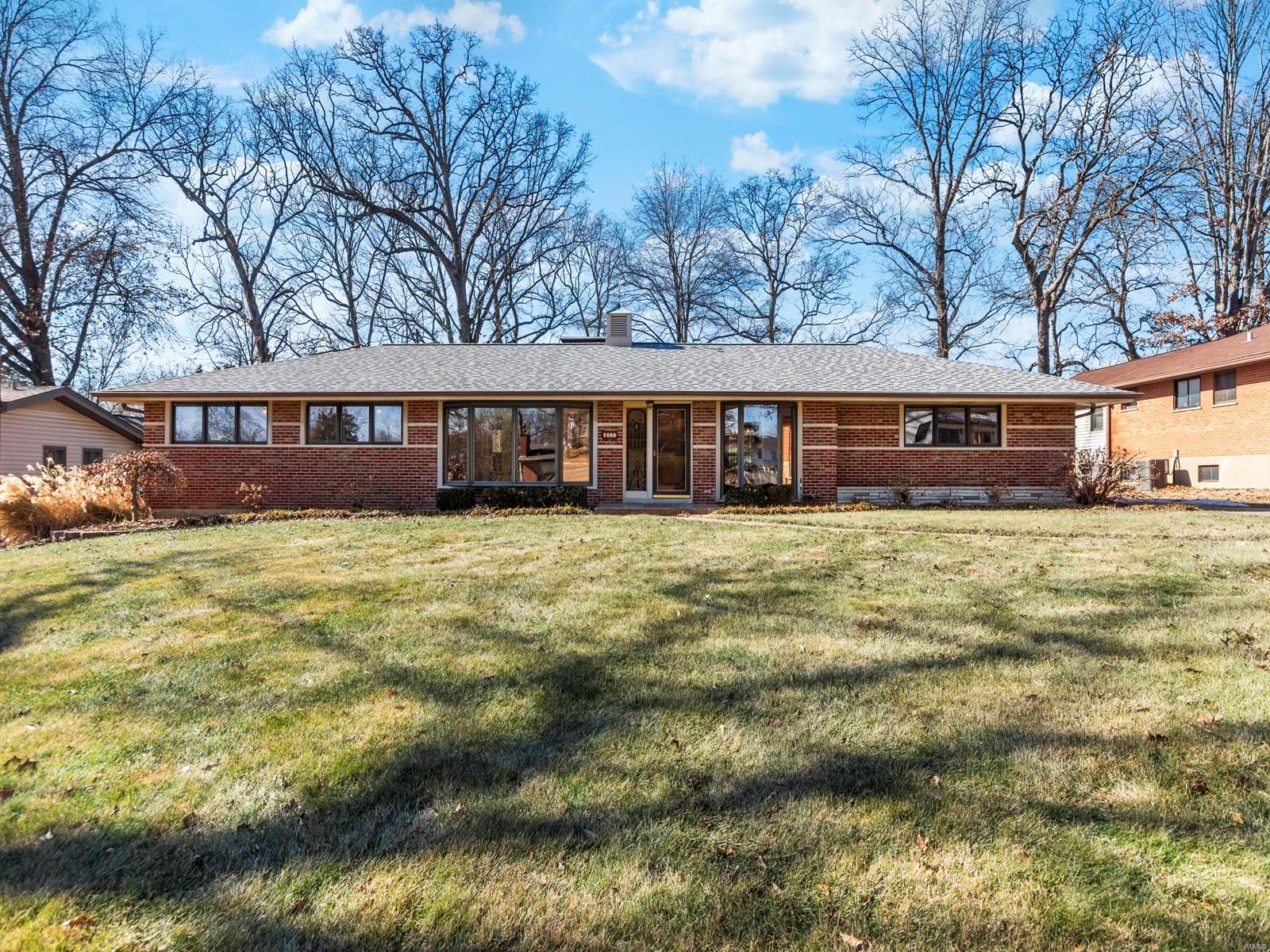 9417 Oakwood Manor Lane