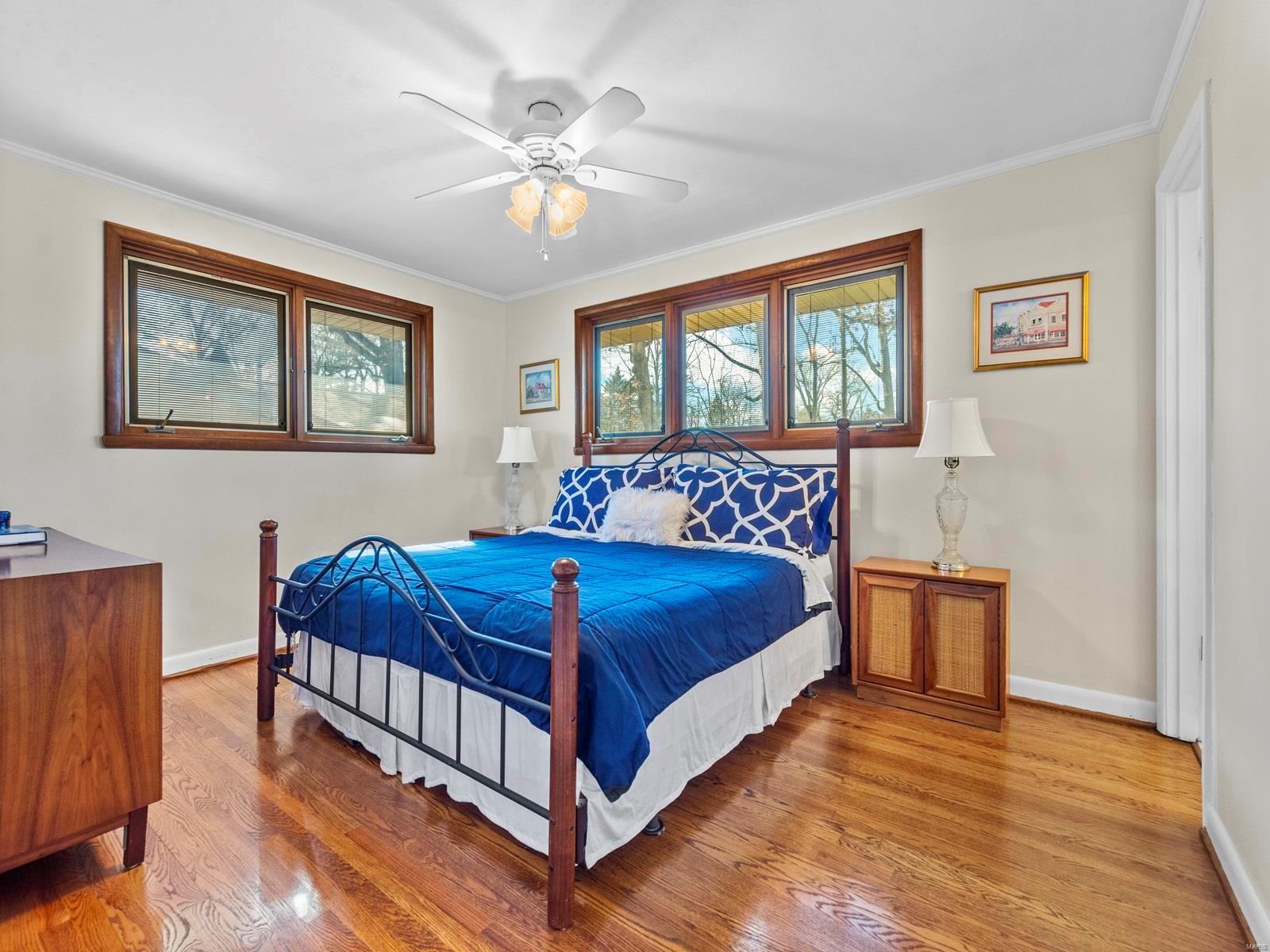 9417 Oakwood Manor Lane