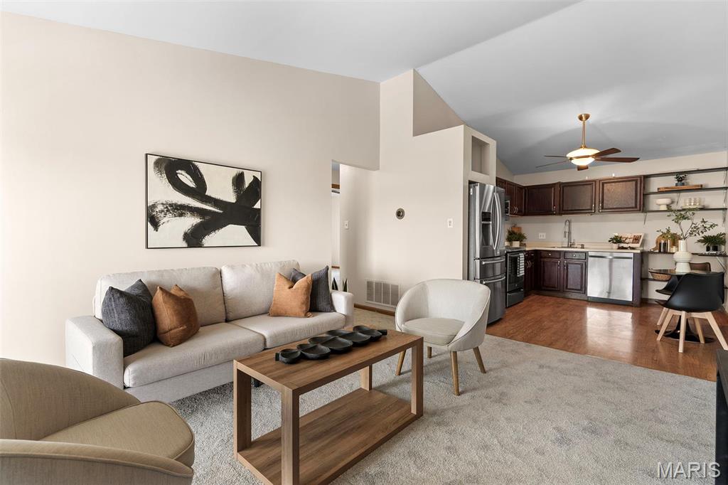 1247 Creve Coeur Crossing Lane Unit: J