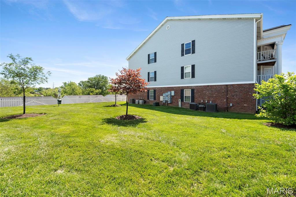 1247 Creve Coeur Crossing Lane Unit: J