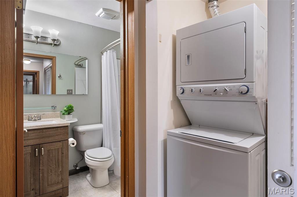 1247 Creve Coeur Crossing Lane Unit: J