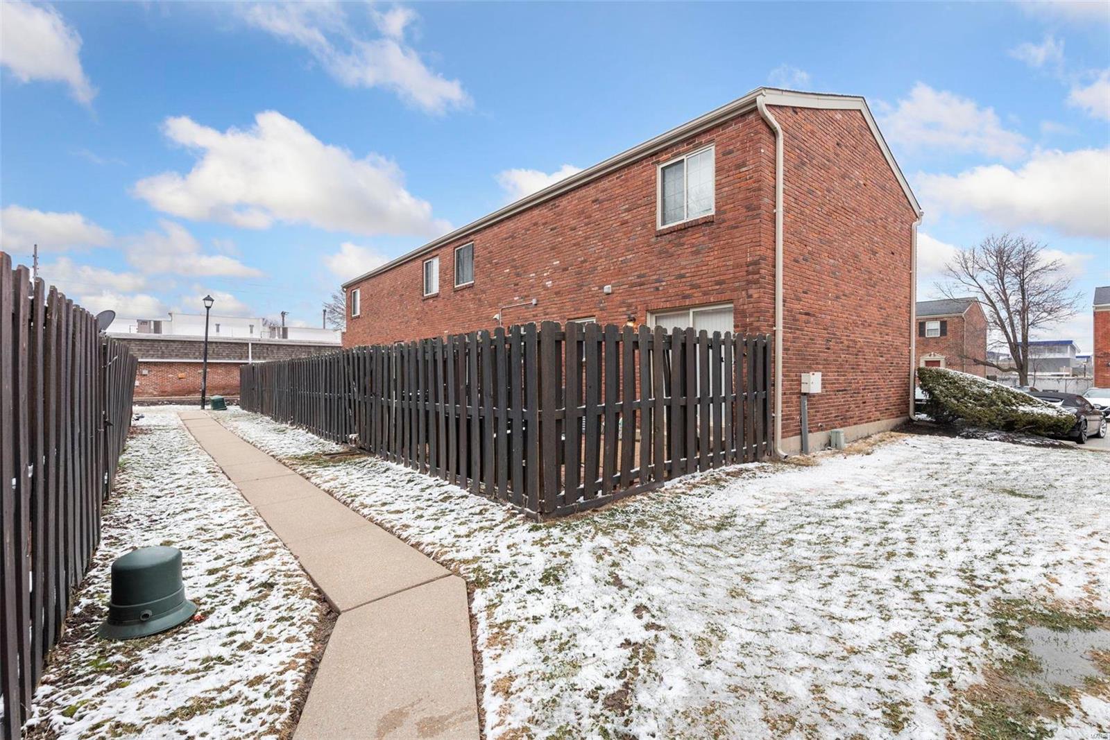 1203 Clarkson Court Unit: 1203