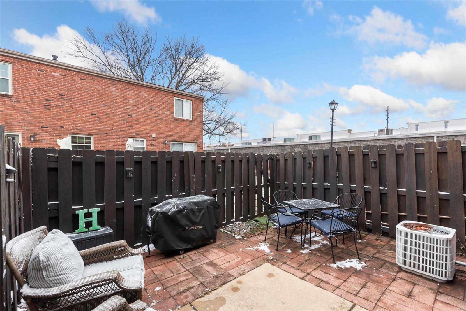 1203 Clarkson Court Unit: 1203