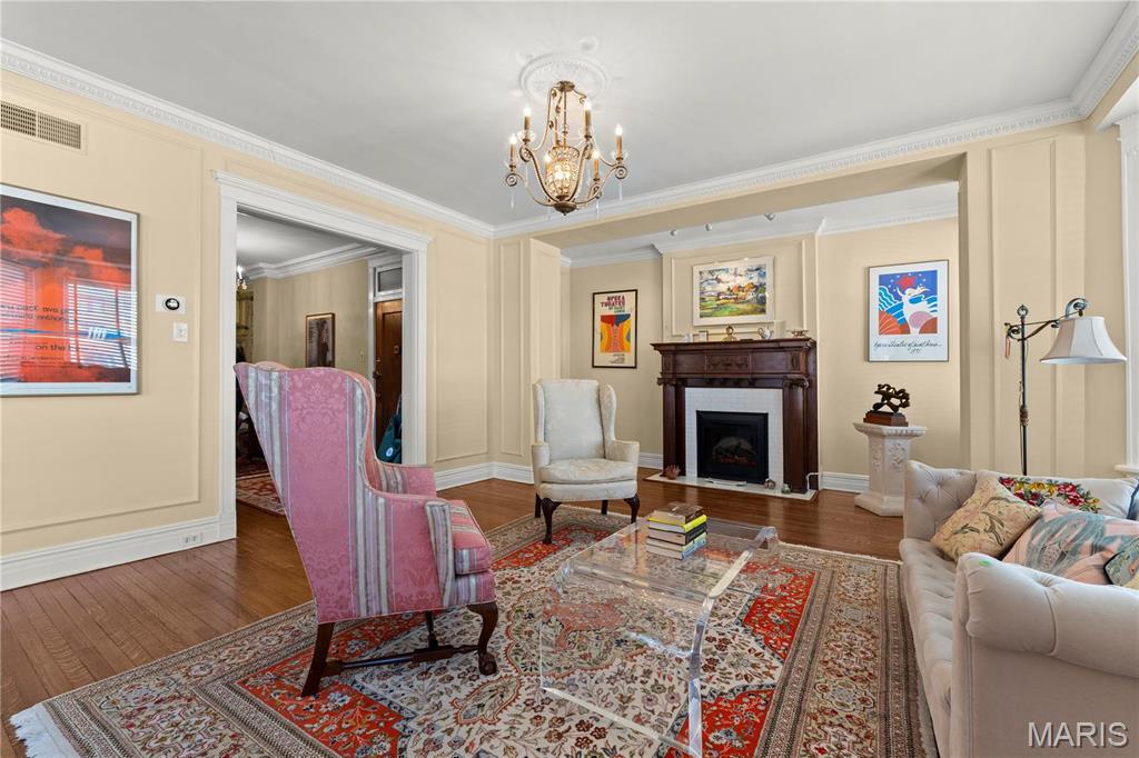 4954 Lindell Boulevard Unit: 6E