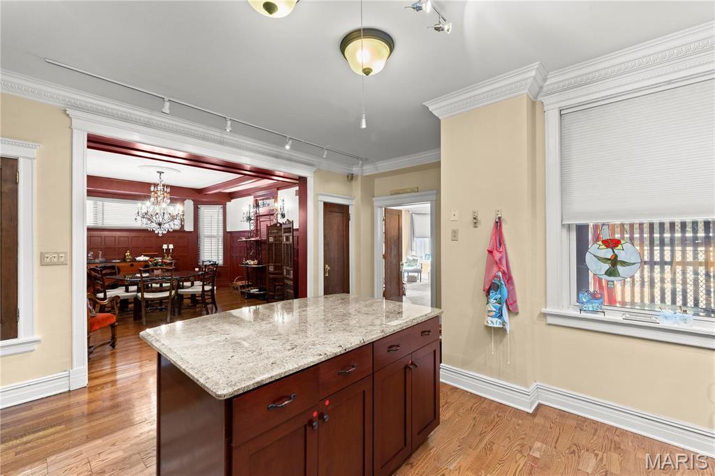 4954 Lindell Boulevard Unit: 6E