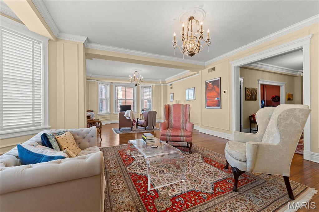 4954 Lindell Boulevard Unit: 6E