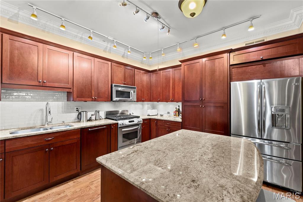 4954 Lindell Boulevard Unit: 6E