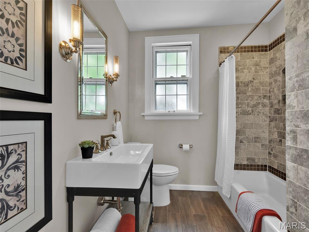 7360 Teasdale Avenue