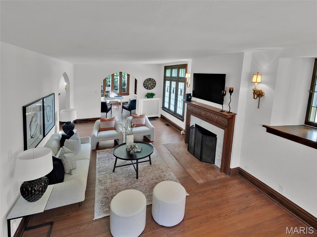 7360 Teasdale Avenue