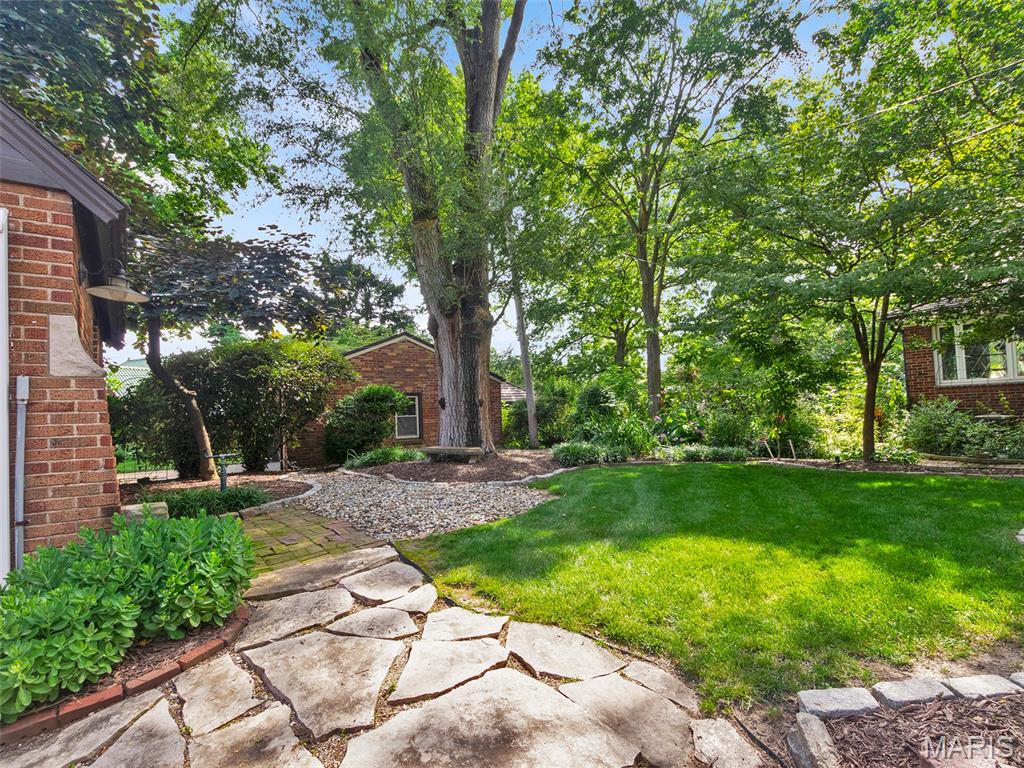 7360 Teasdale Avenue