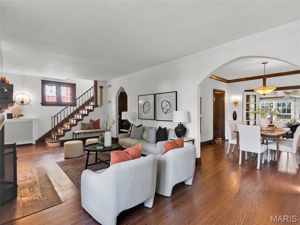 7360 Teasdale Avenue