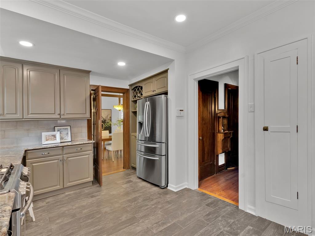 7360 Teasdale Avenue