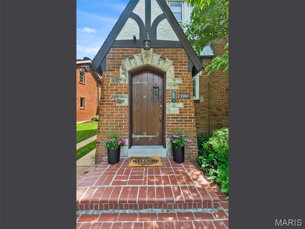 7360 Teasdale Avenue