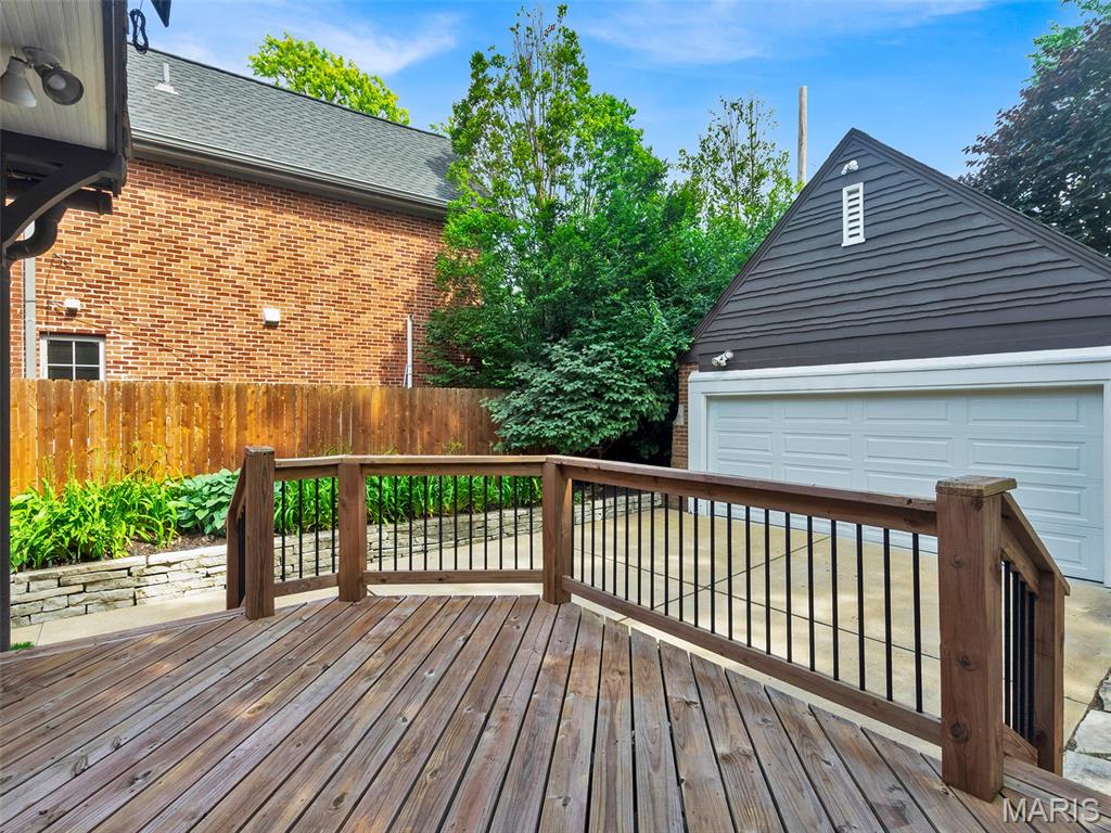 7360 Teasdale Avenue