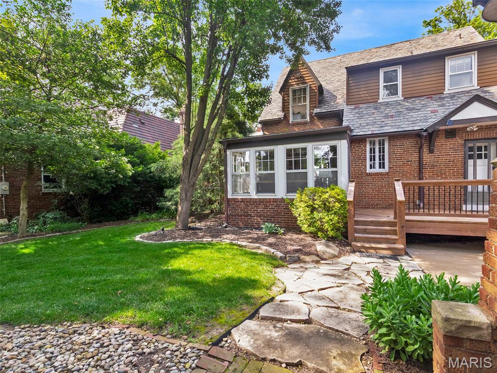 7360 Teasdale Avenue