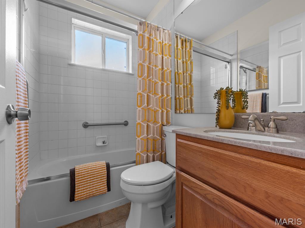 121 E Washington Unit: 1E