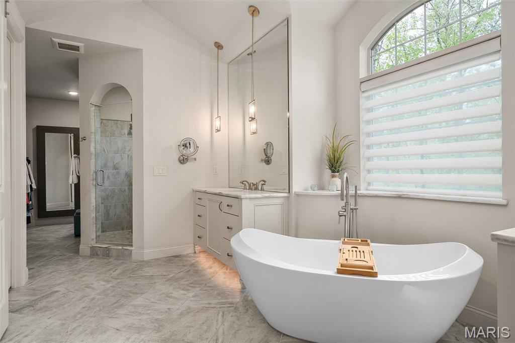 139 Frontenac Forest