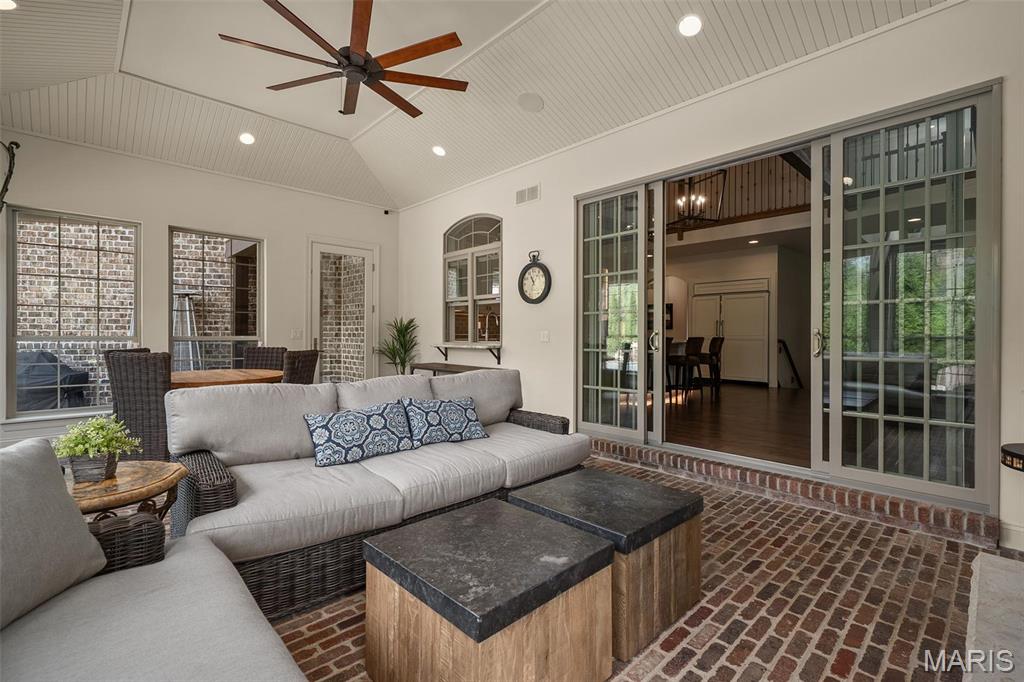 139 Frontenac Forest